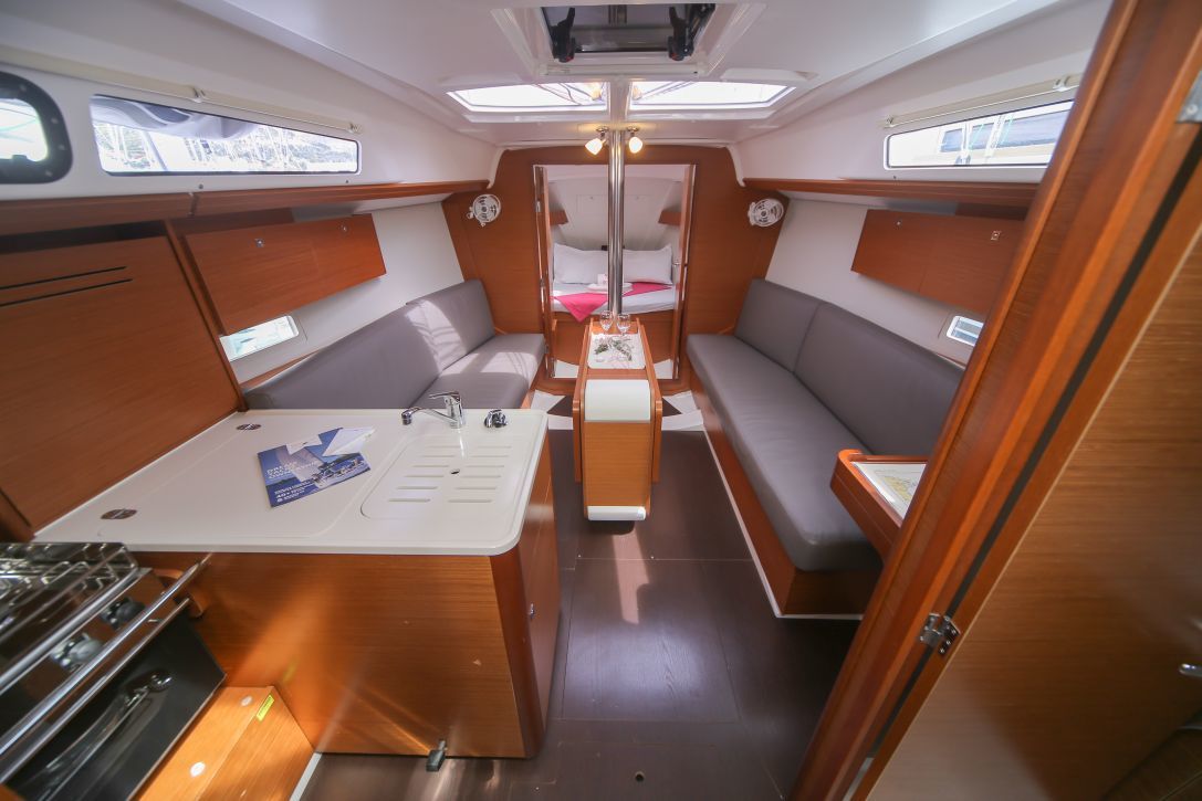 Dufour 310 GL — photo 9
