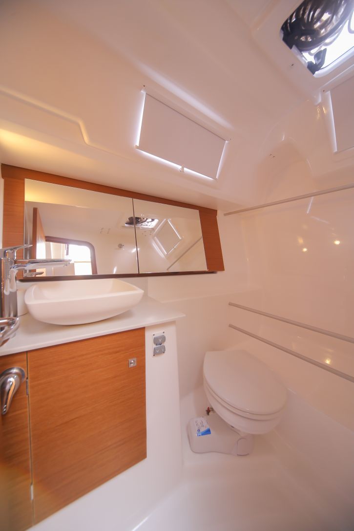 Dufour 310 GL — photo 12
