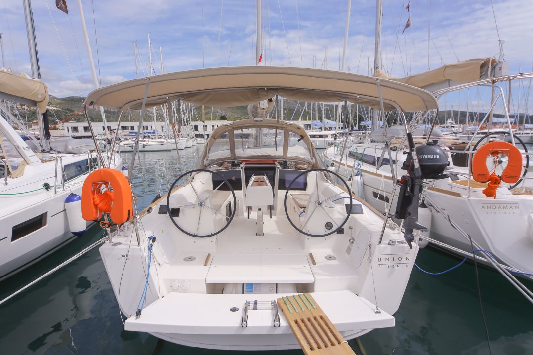Dufour 310 GL — photo 13