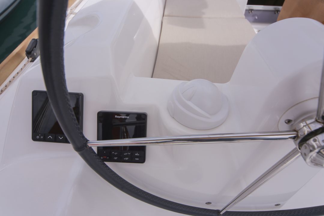 Dufour 310 GL — photo 15