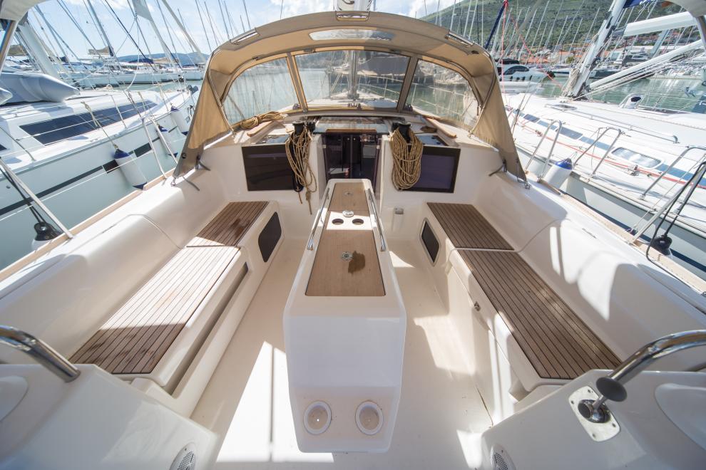 Dufour 460 GL — photo 13