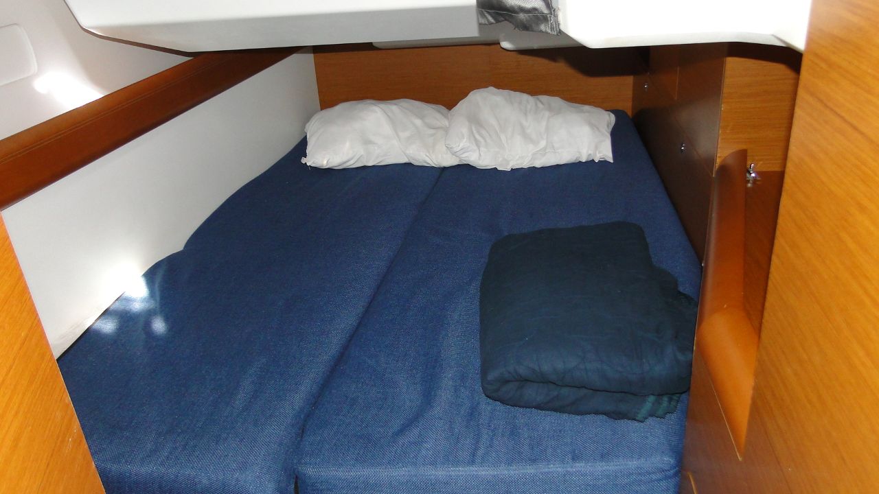 Sun Odyssey 479 - 4 cab. — photo 11
