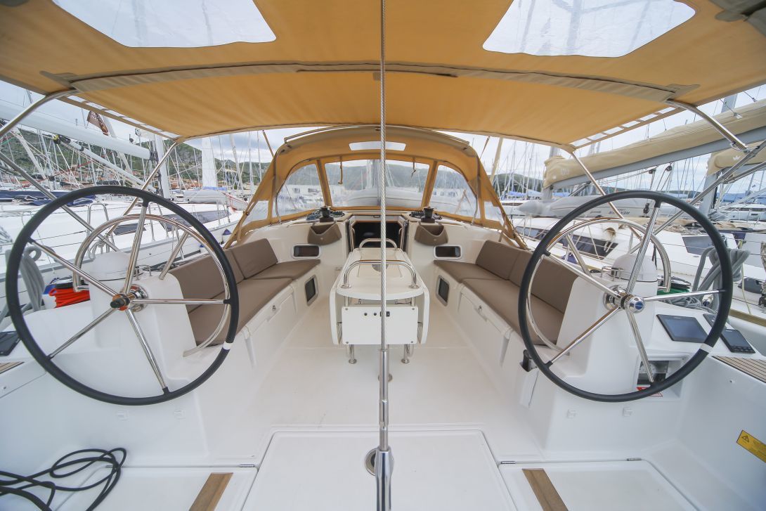 Sun Odyssey 519 - 5 + 1 cab. — photo 4