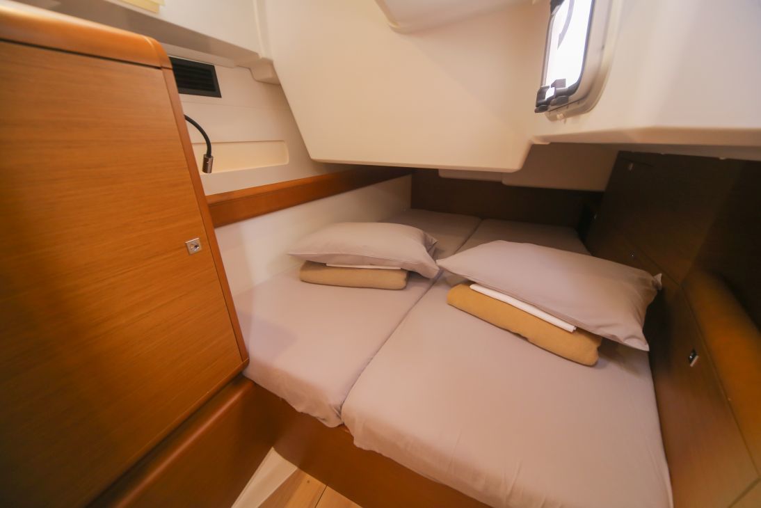 Sun Odyssey 519 - 5 + 1 cab. — photo 15