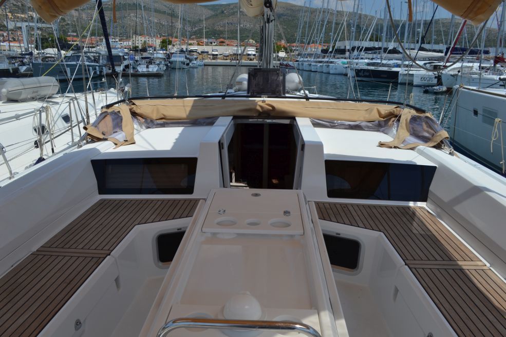 Oceanis 51.1 - 5 + 1 cab. — photo 3