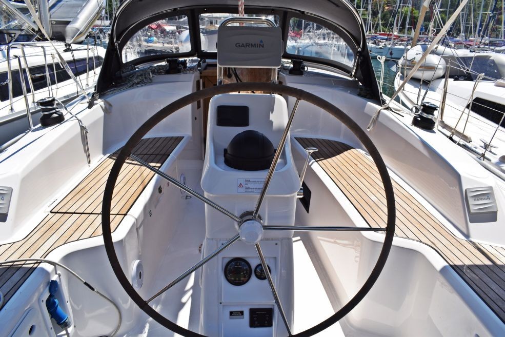 Bavaria Cruiser 34 - 2 cab. — photo 4