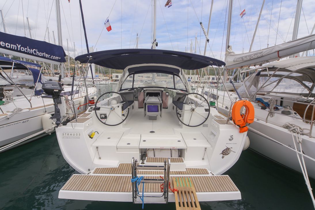 Oceanis 45 - 4 cab. — photo 1