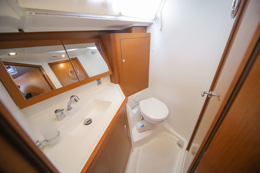 Oceanis 45 - 4 cab. — photo 18