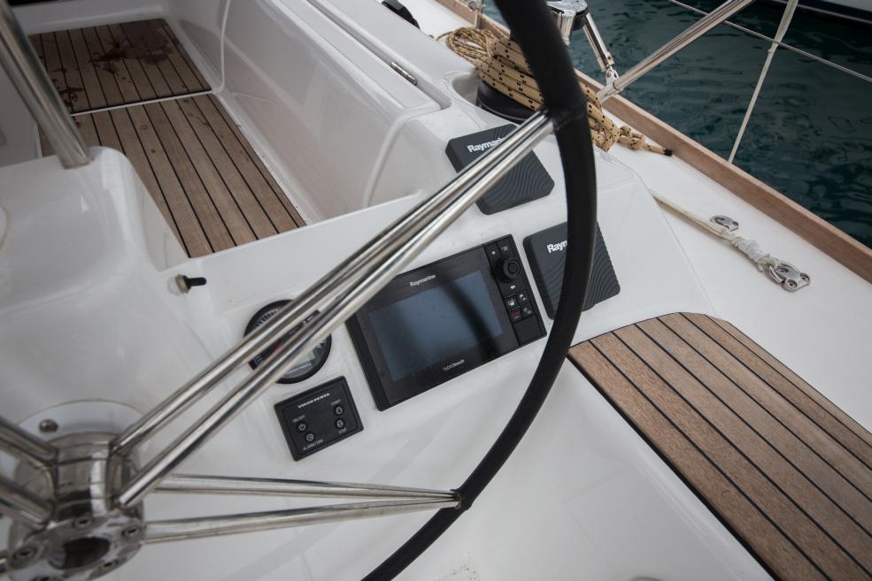 Dufour 460 GL — photo 19