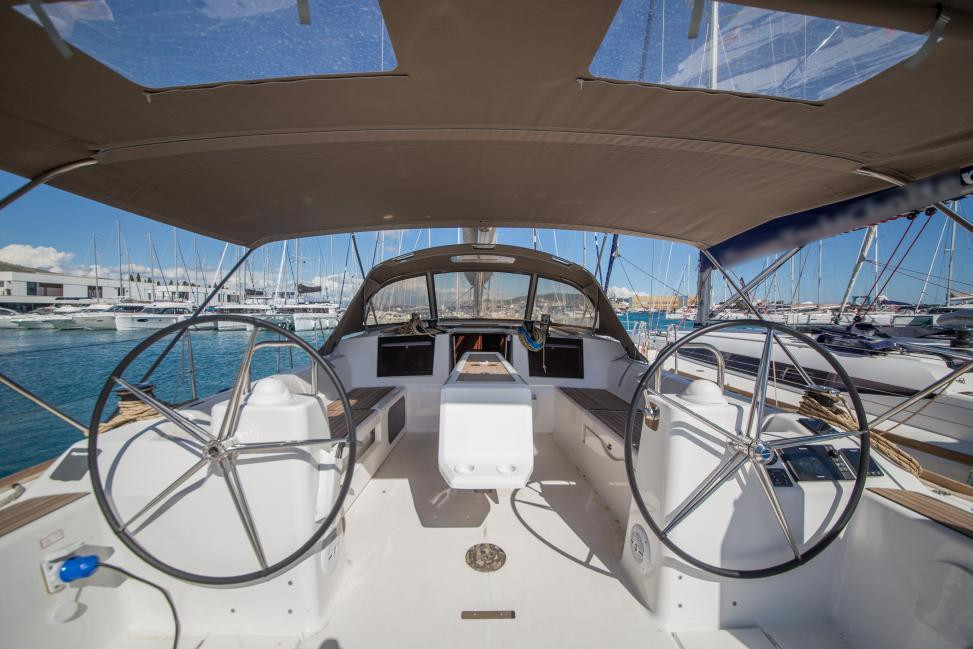 Dufour 460 GL — photo 10
