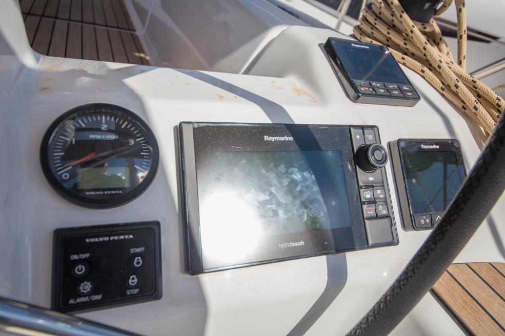 Dufour 460 GL — photo 11