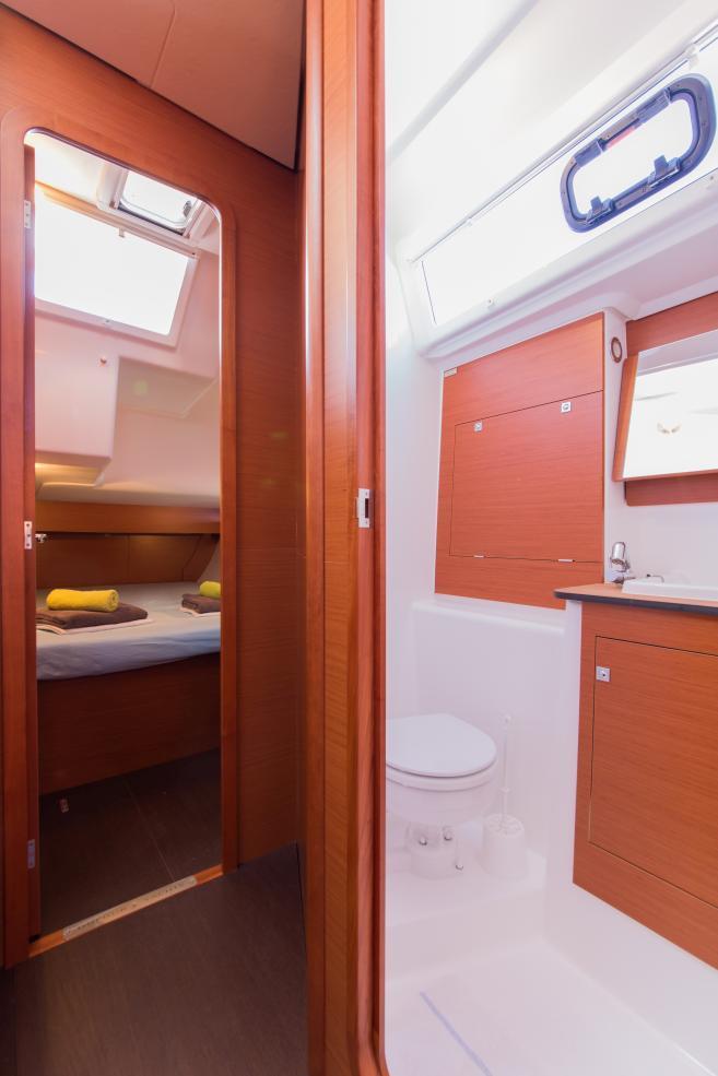 Dufour 460 GL — photo 13