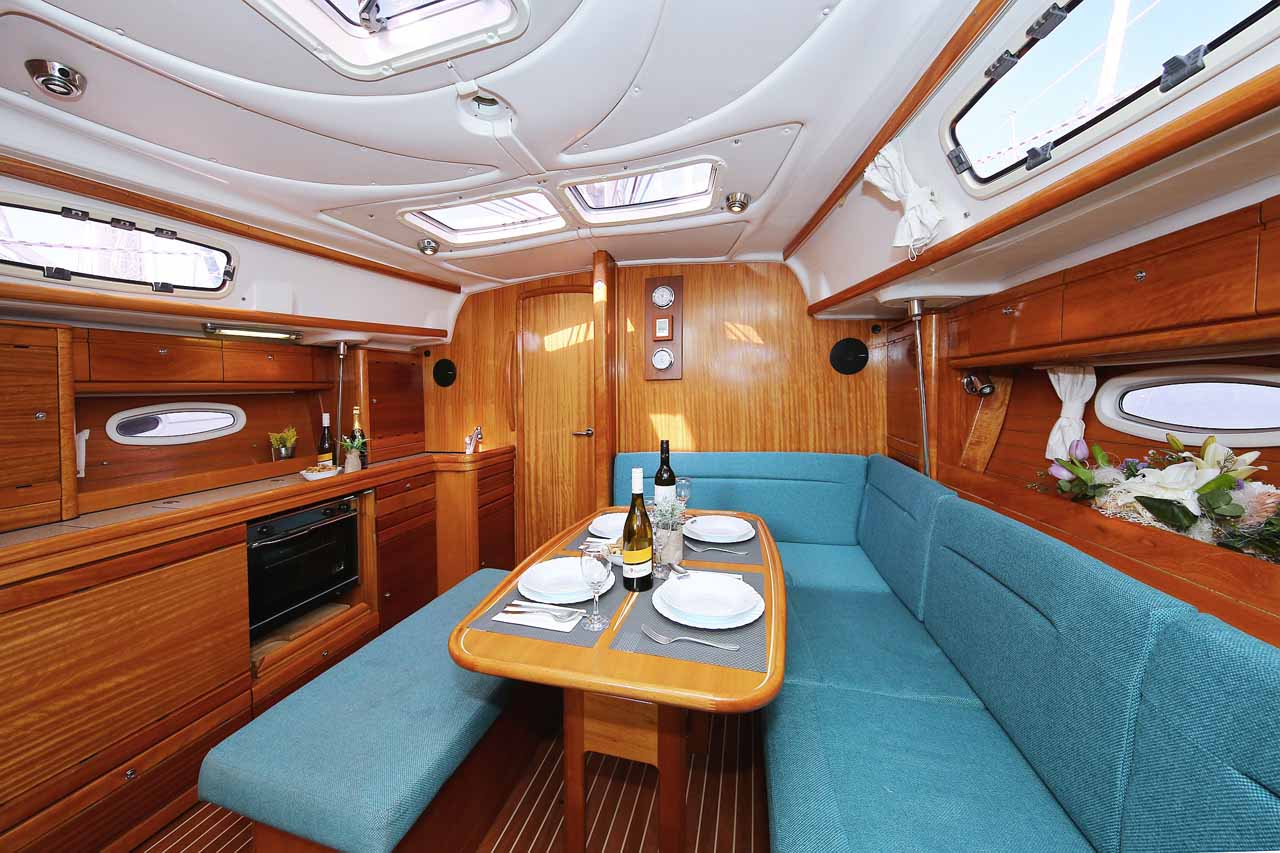 Bavaria 39 Cruiser — photo 7