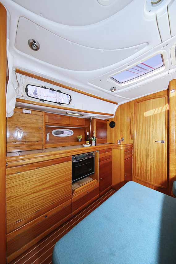 Bavaria 39 Cruiser — photo 8