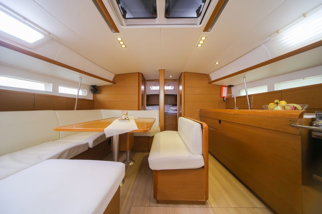 Sun Odyssey 509 - 5 + 1 cab. — photo 8