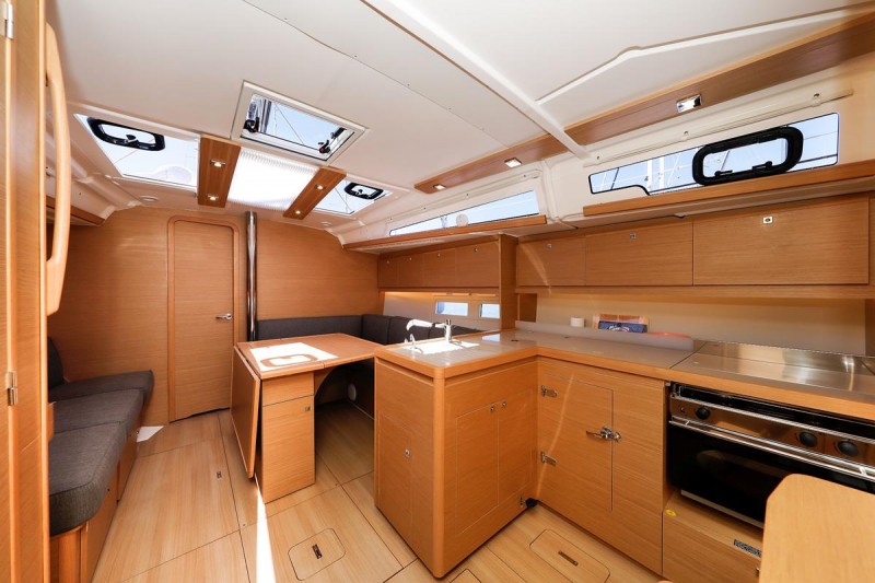 Dufour 390 GL — photo 7
