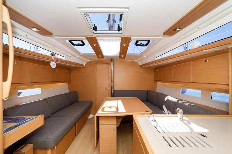 Dufour 390 GL — photo 8