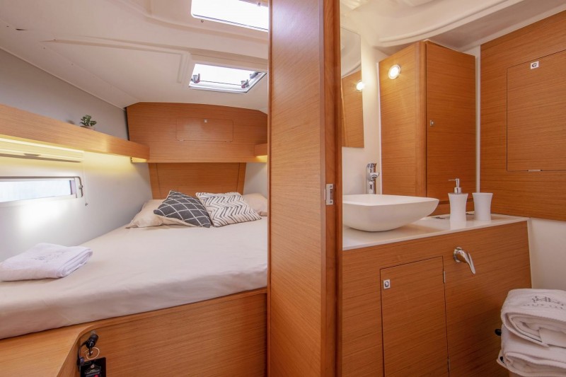 Dufour 390 GL — photo 10