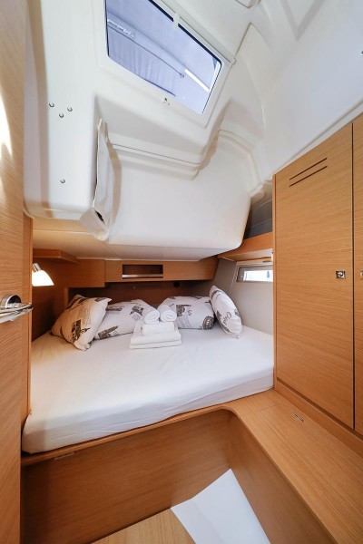Dufour 390 GL — photo 11
