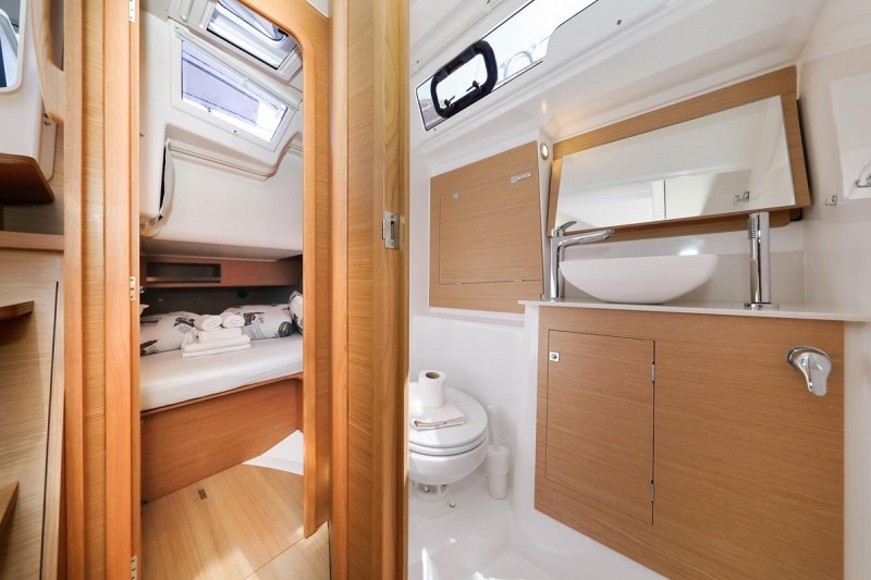 Dufour 390 GL — photo 12