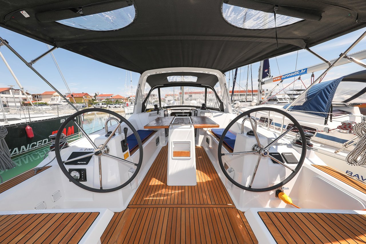 Oceanis 35.1 — photo 5