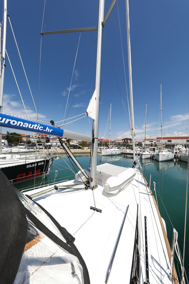 Oceanis 35.1 — photo 10