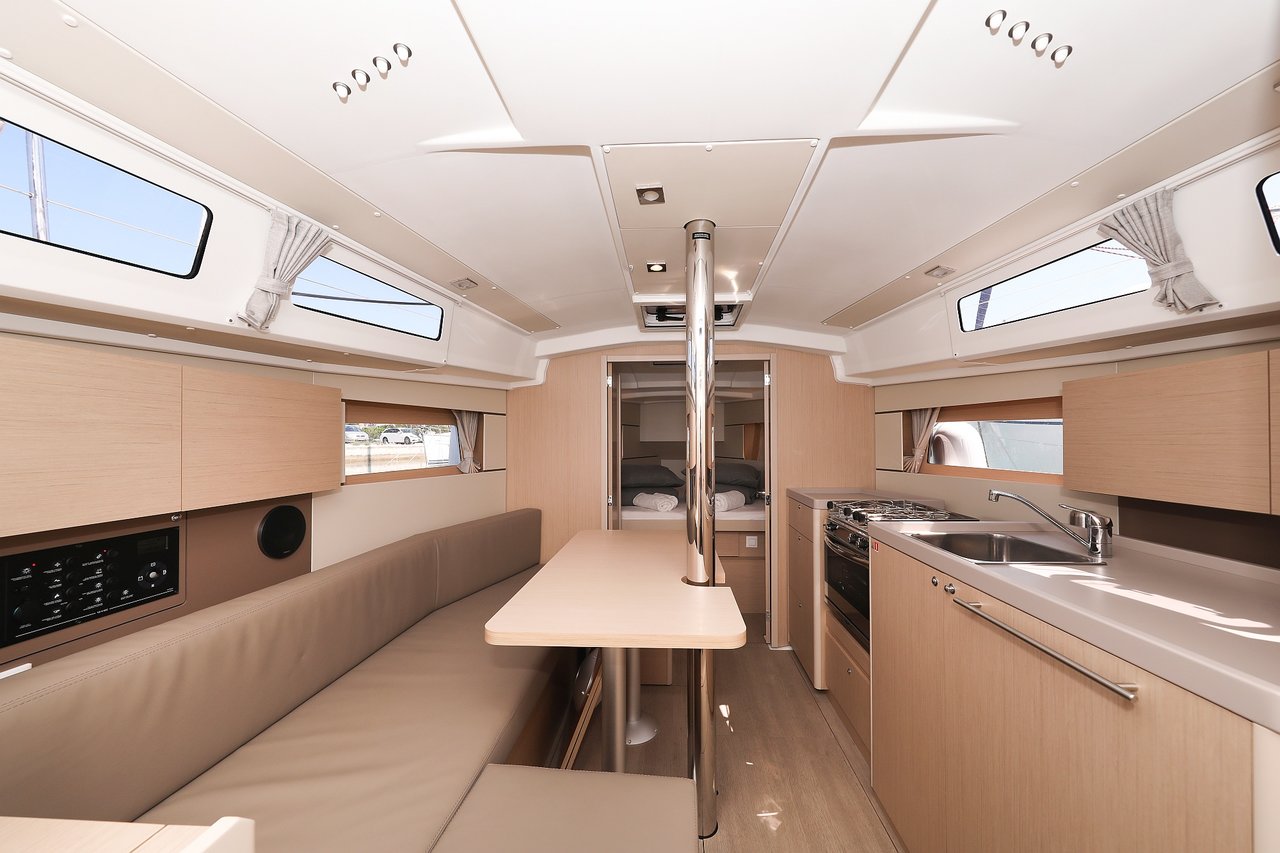 Oceanis 35.1 — photo 16