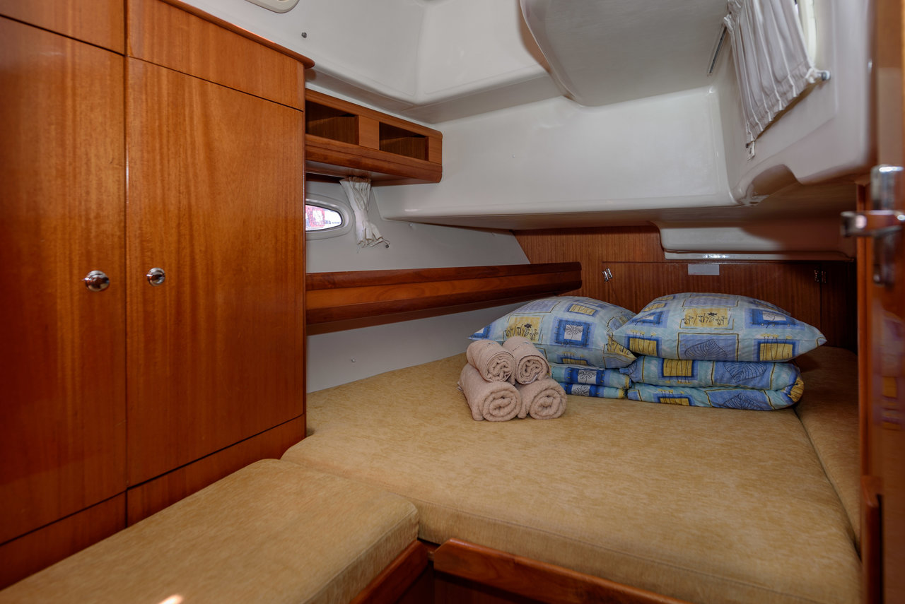 Bavaria 46 Cruiser — photo 11