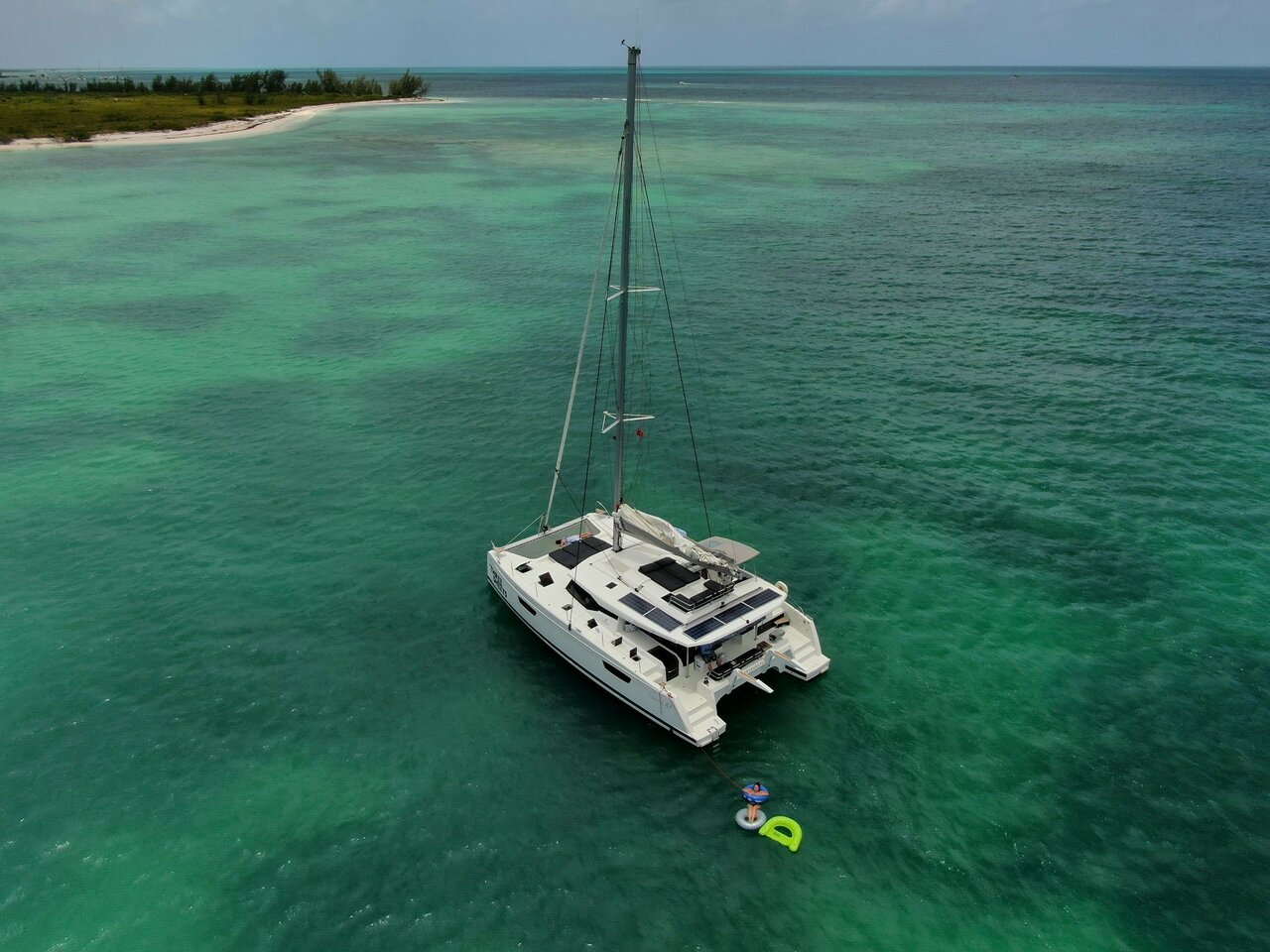 Fountaine Pajot Saona 47 Quintet - 5 + 1 cab. — photo 1