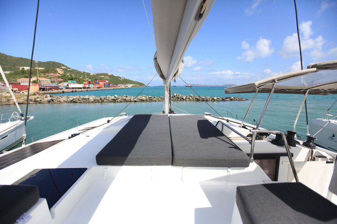Fountaine Pajot Saona 47 Quintet - 5 + 1 cab. — photo 9