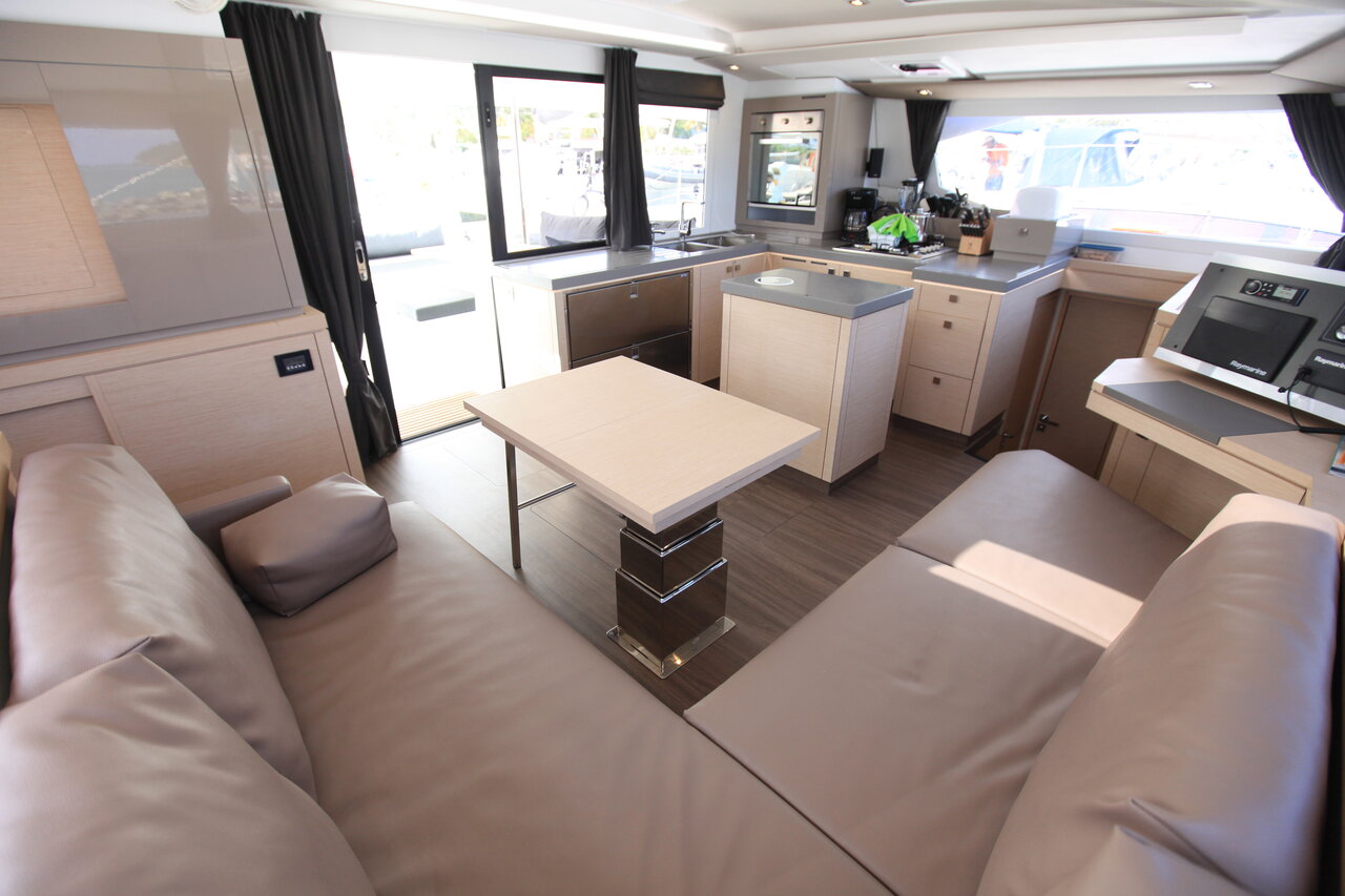 Fountaine Pajot Saona 47 Quintet - 5 + 1 cab. — photo 13