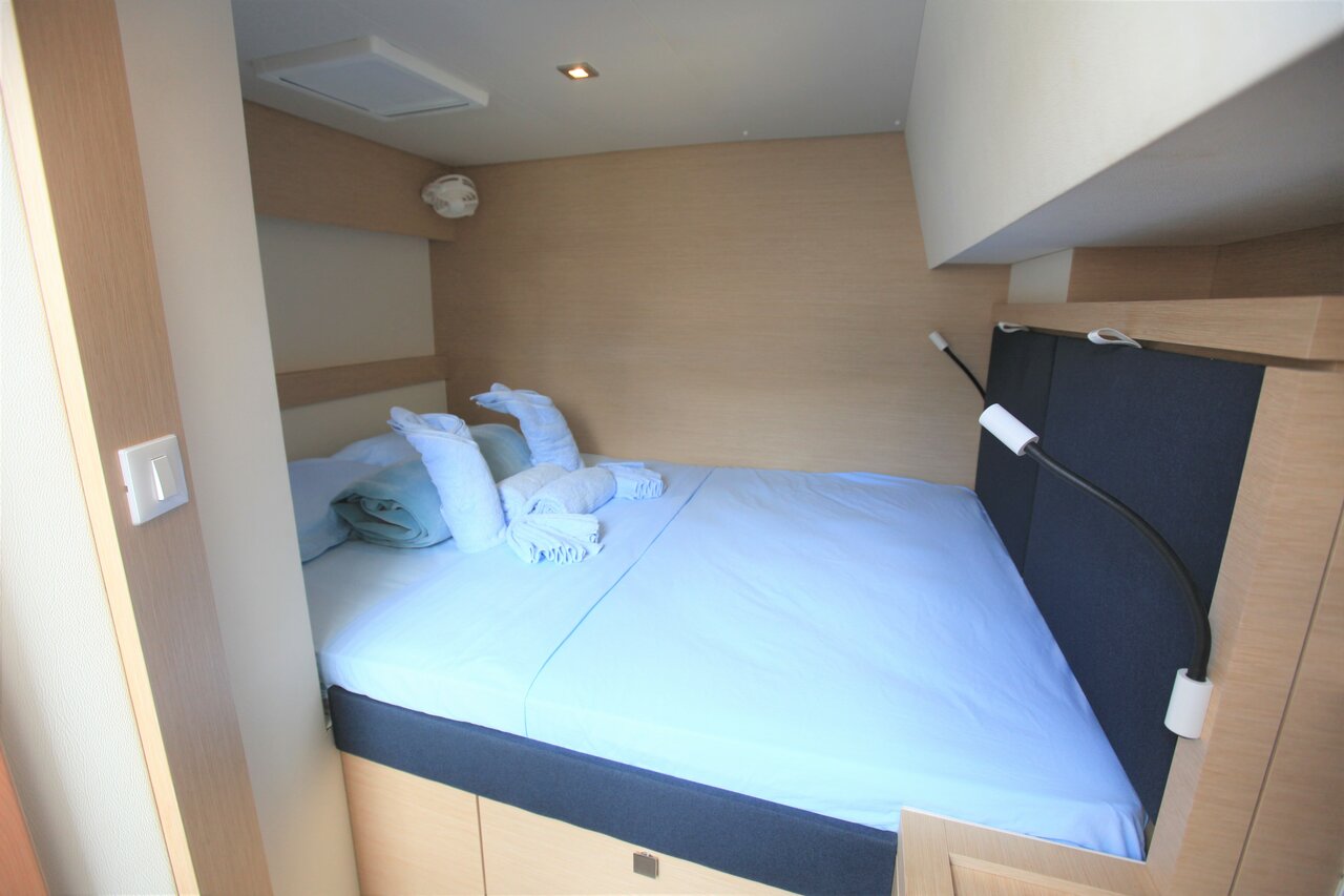 Fountaine Pajot Saona 47 Quintet - 5 + 1 cab. — photo 21