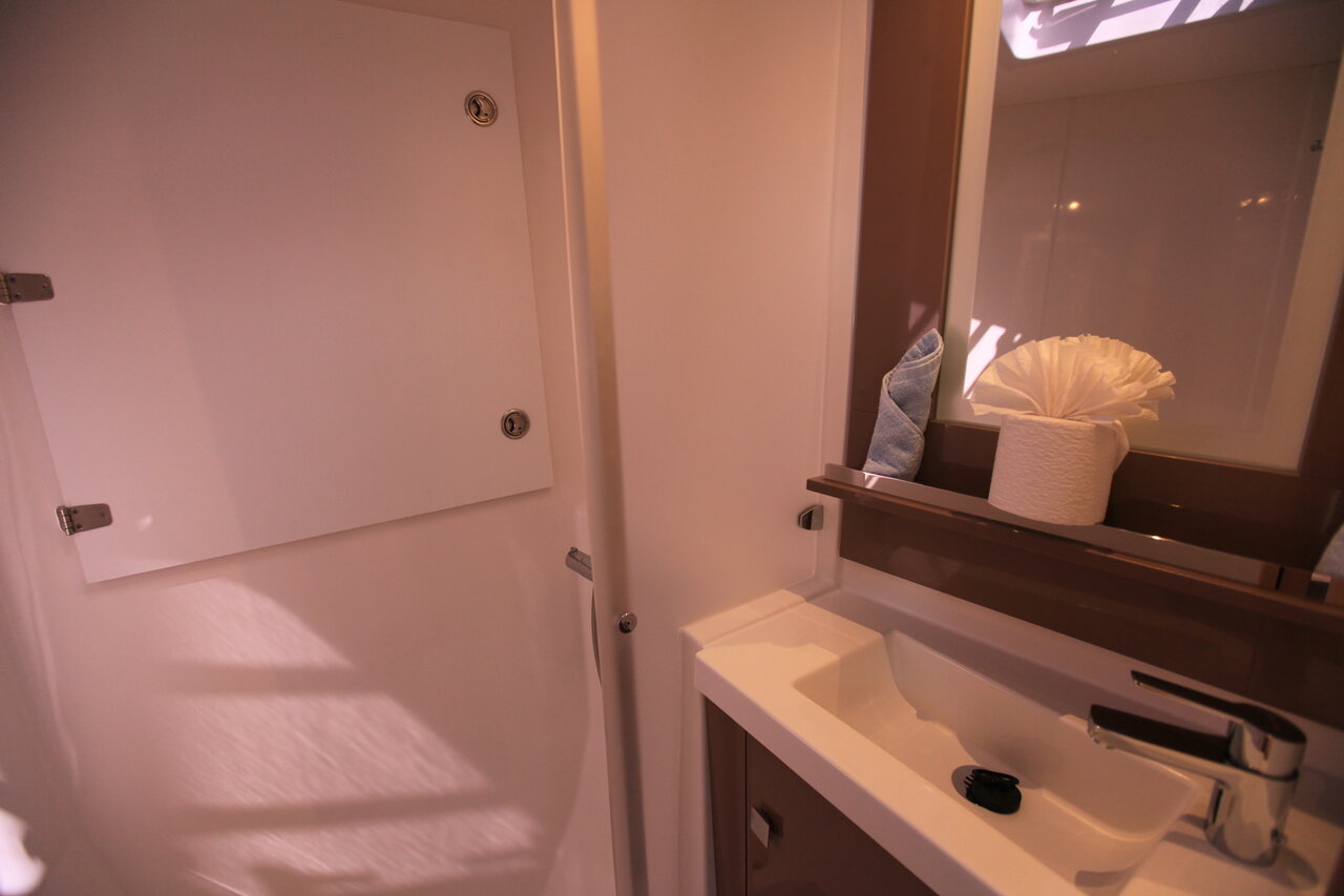 Fountaine Pajot Saona 47 Quintet - 5 + 1 cab. — photo 25