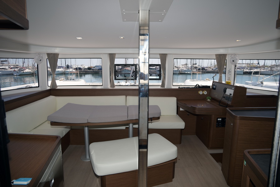 Lagoon 42 - 4 + 2 cab. — photo 3