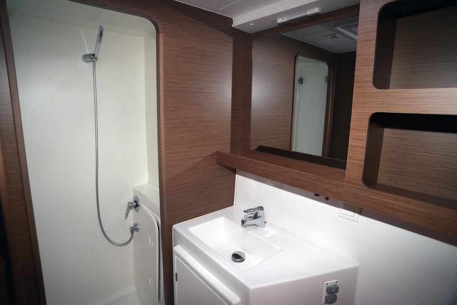 Lagoon 42 - 4 + 2 cab. — photo 9