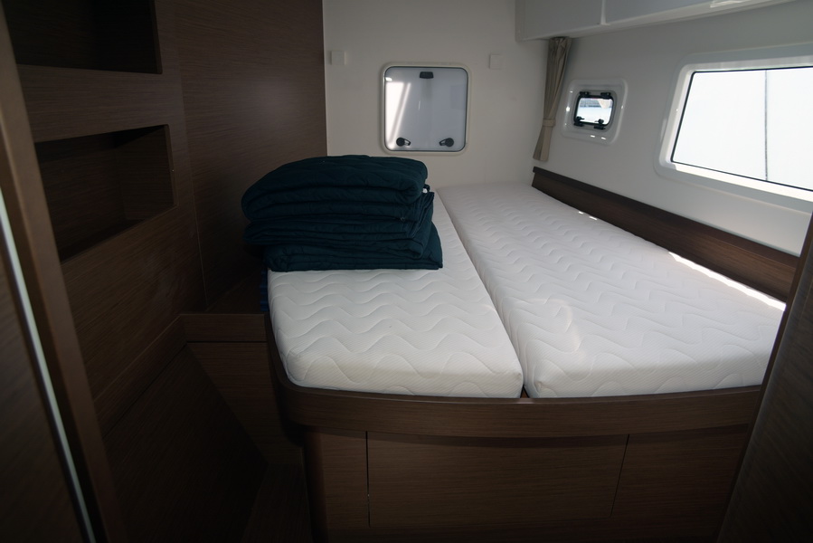Lagoon 42 - 4 + 2 cab. — photo 11