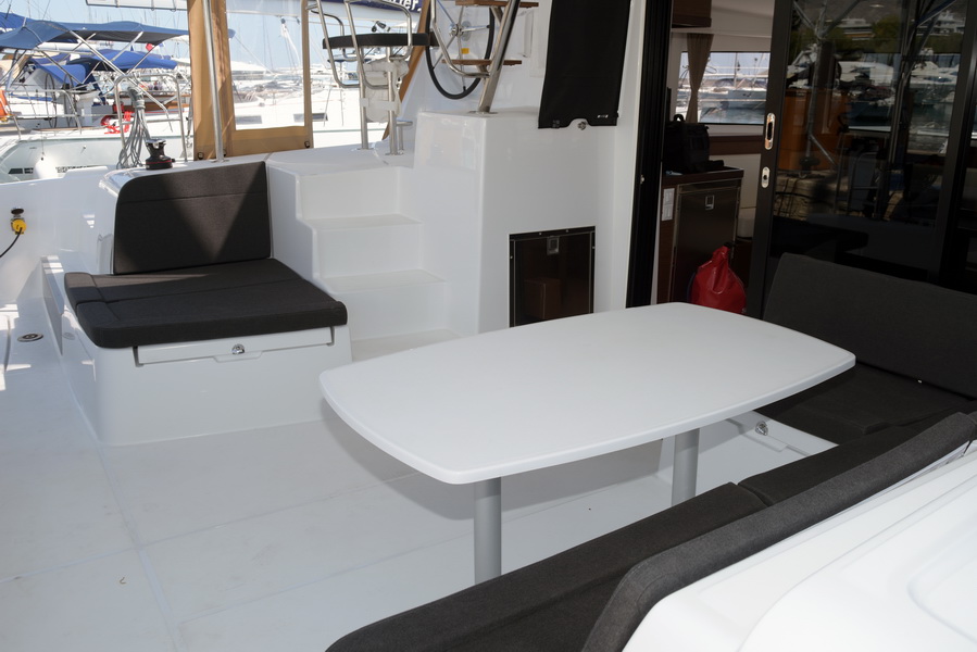 Lagoon 42 - 4 + 2 cab. — photo 19