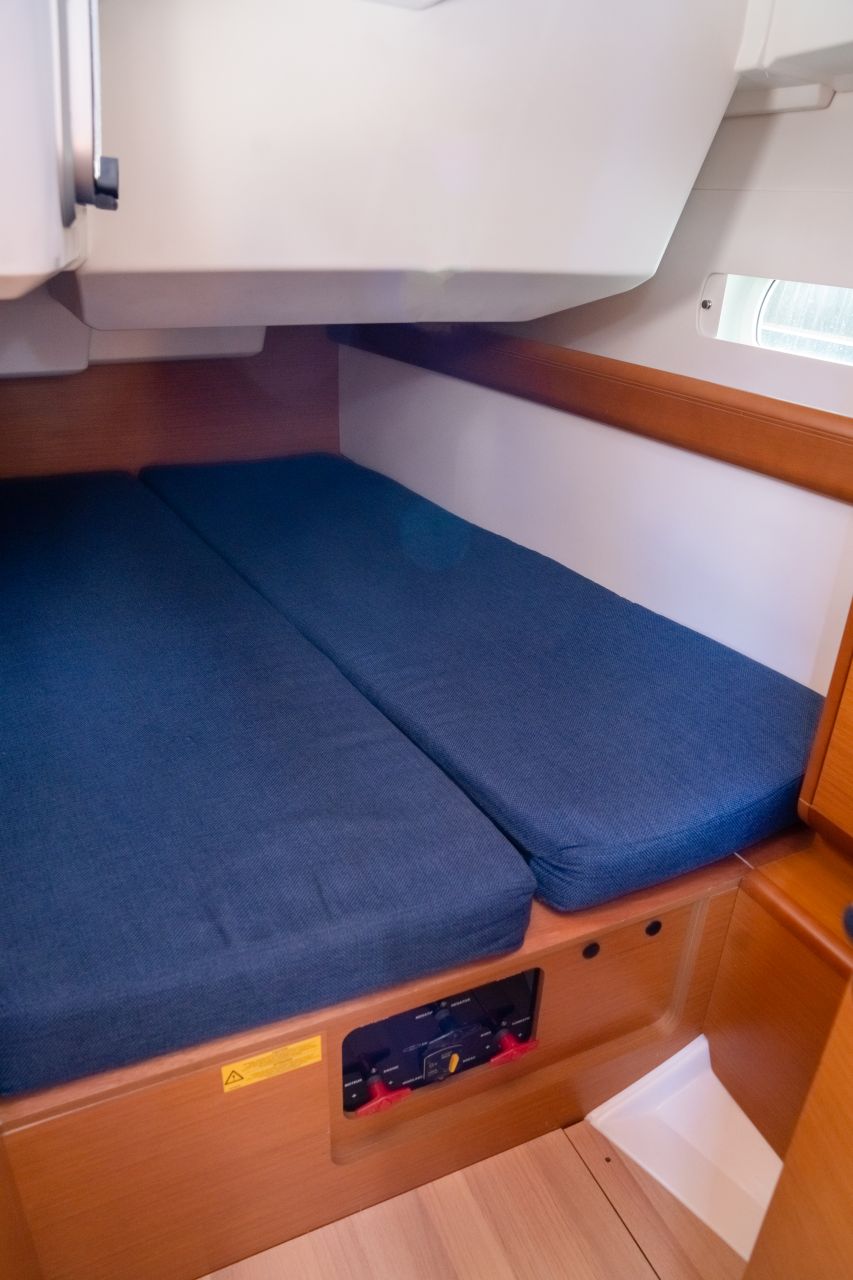 Sun Odyssey 479 - 4 cab. — photo 7