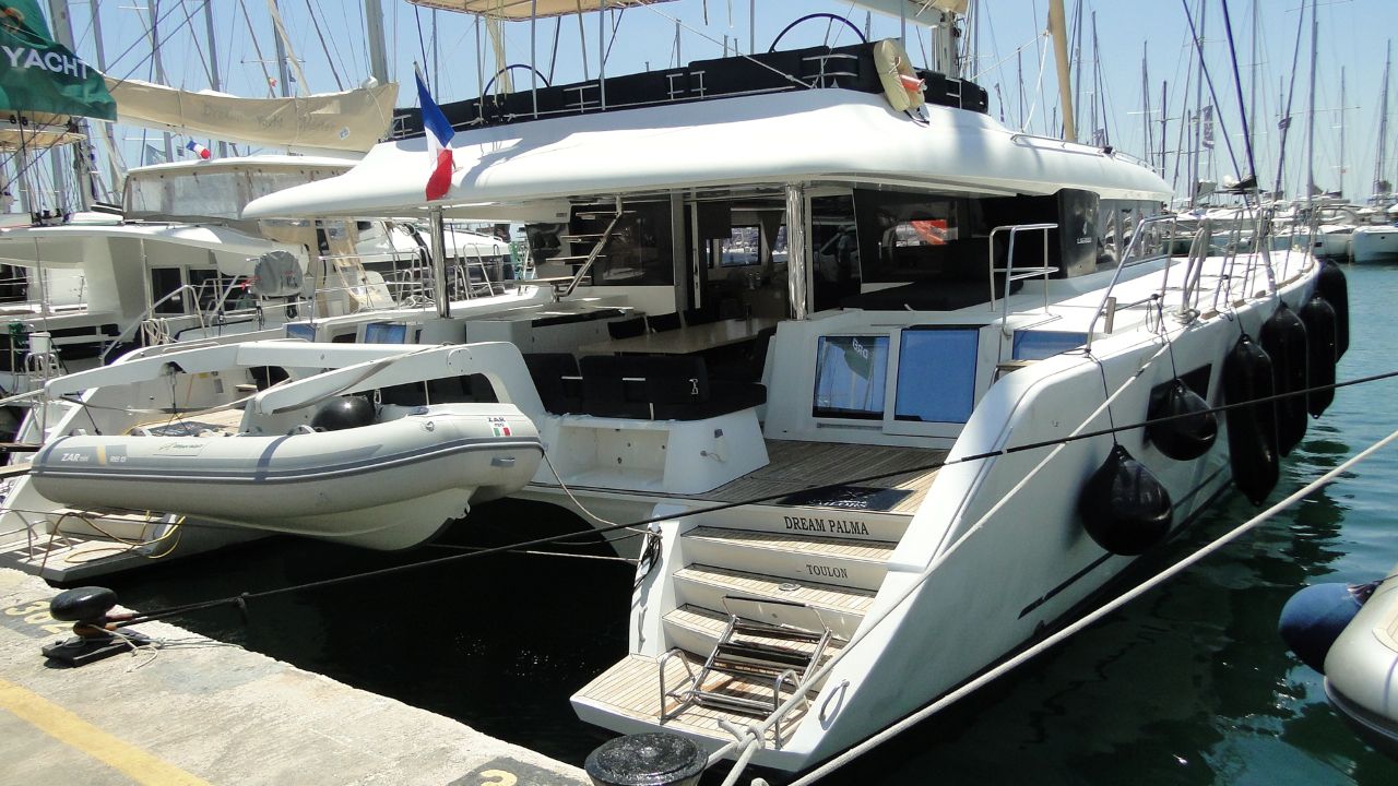 Navegar por Grecia desde Atenas
