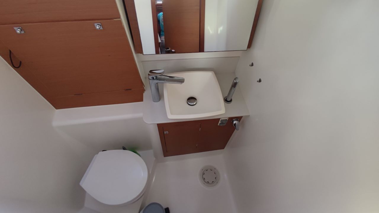 Dufour 460 GL — photo 12