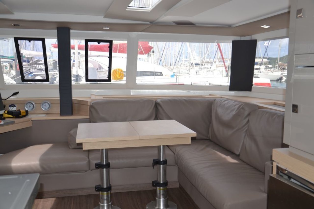 Fountaine Pajot Saona 47 Quintet - 5 + 1 cab. — photo 9