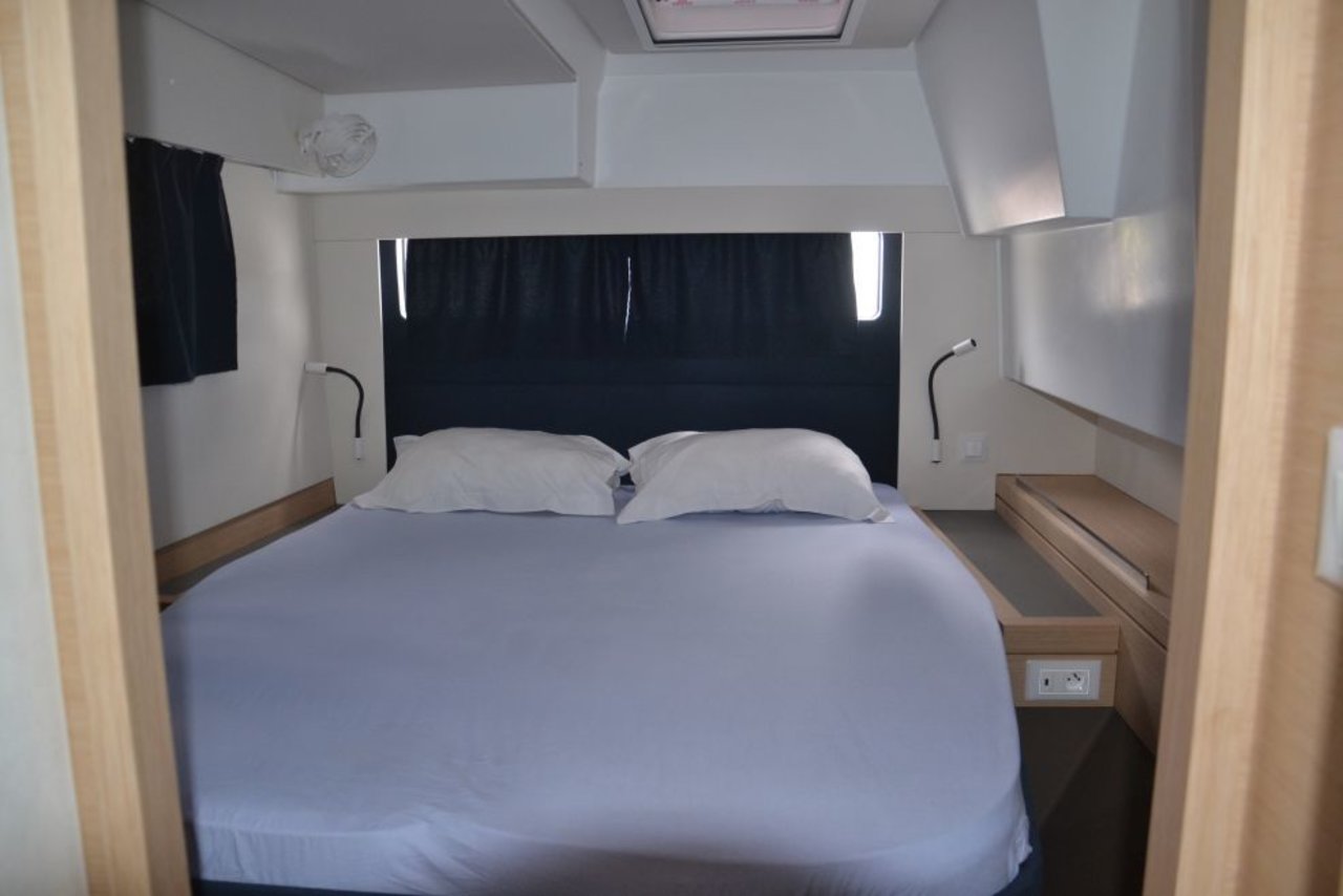 Fountaine Pajot Saona 47 Quintet - 5 + 1 cab. — photo 14