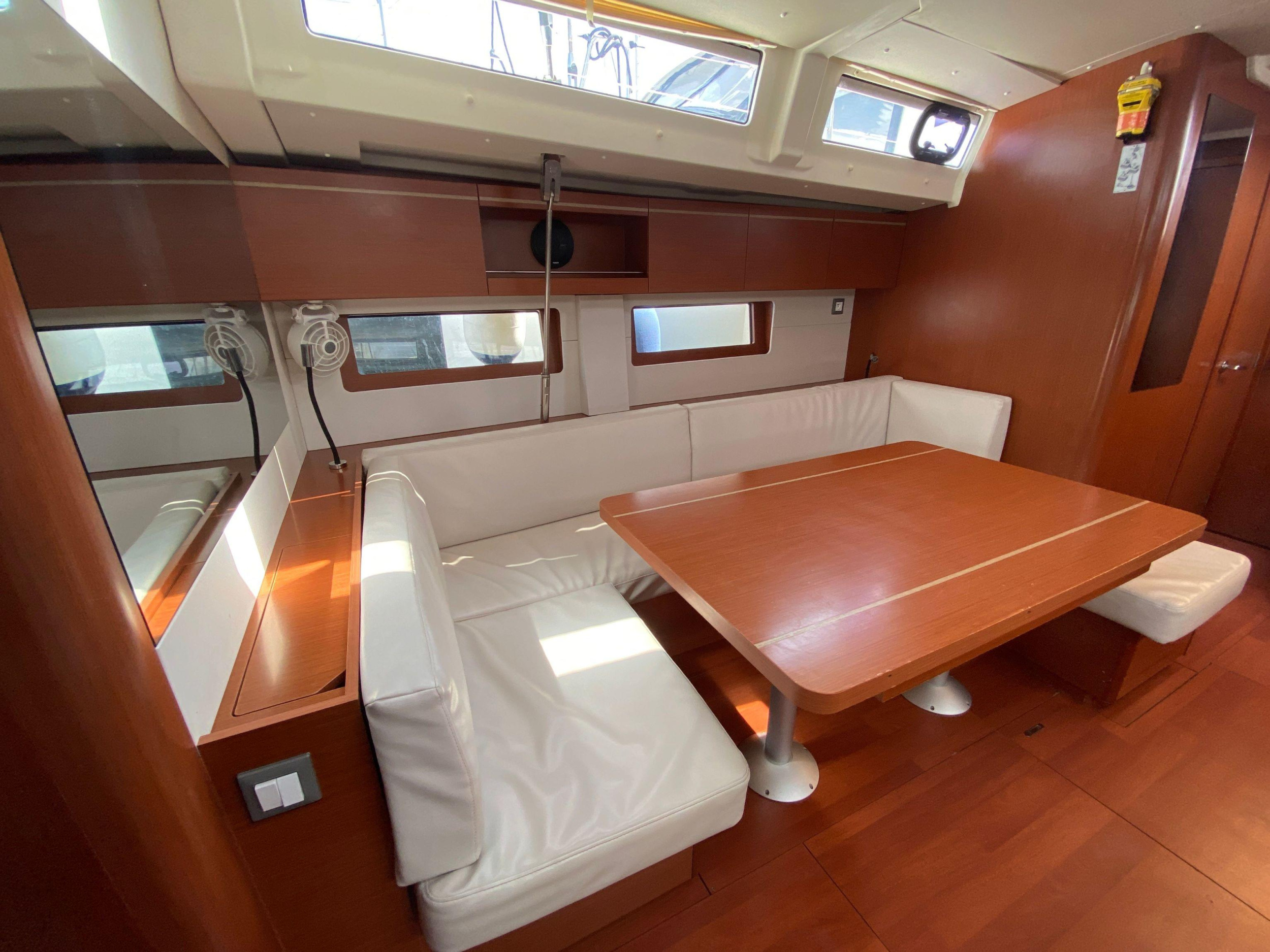 Oceanis 51.1 - 5 + 1 cab. — photo 8
