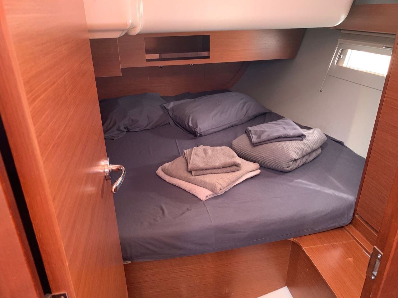 Dufour 390 GL — photo 10