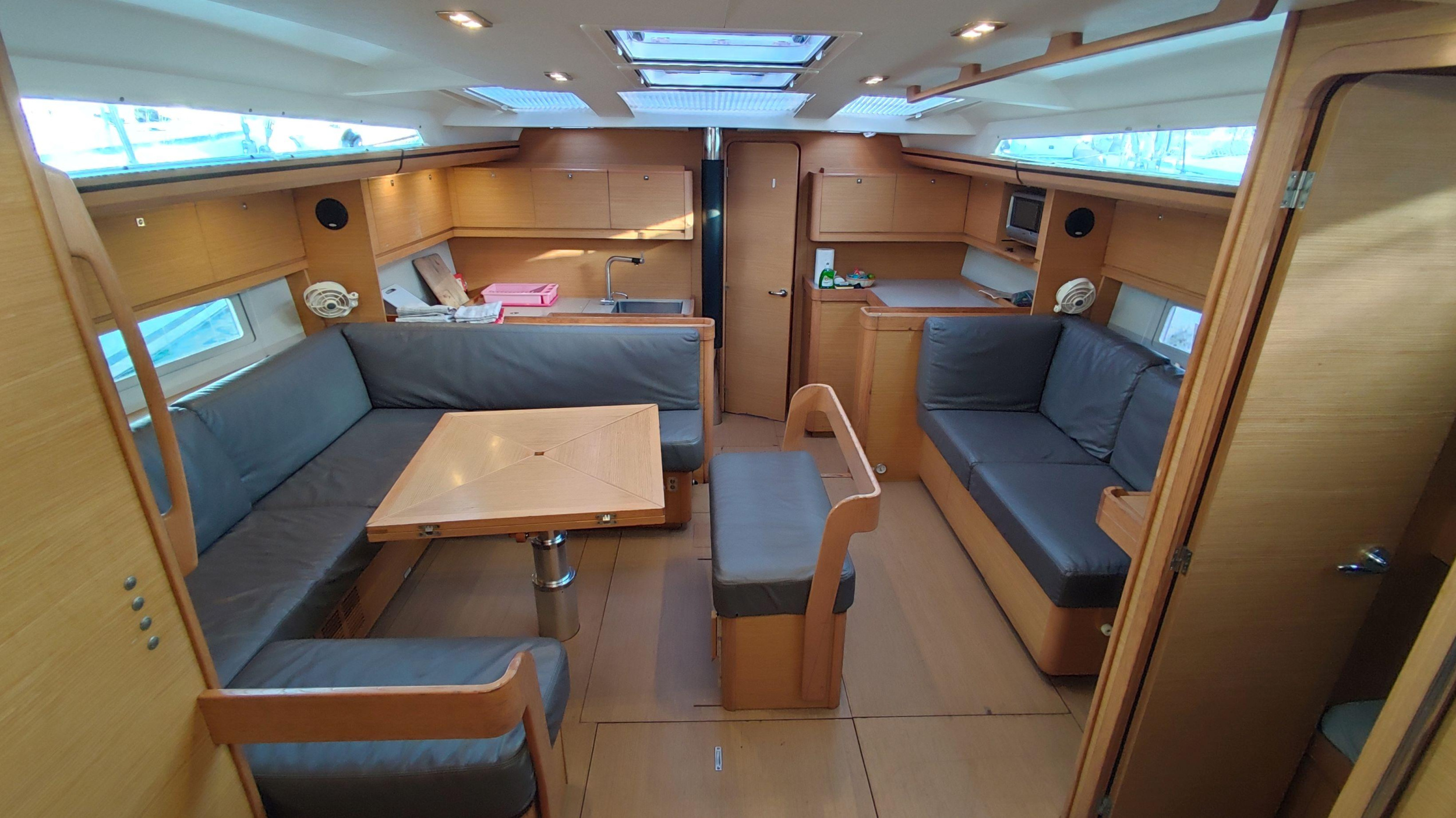 Dufour 520 GL — photo 9