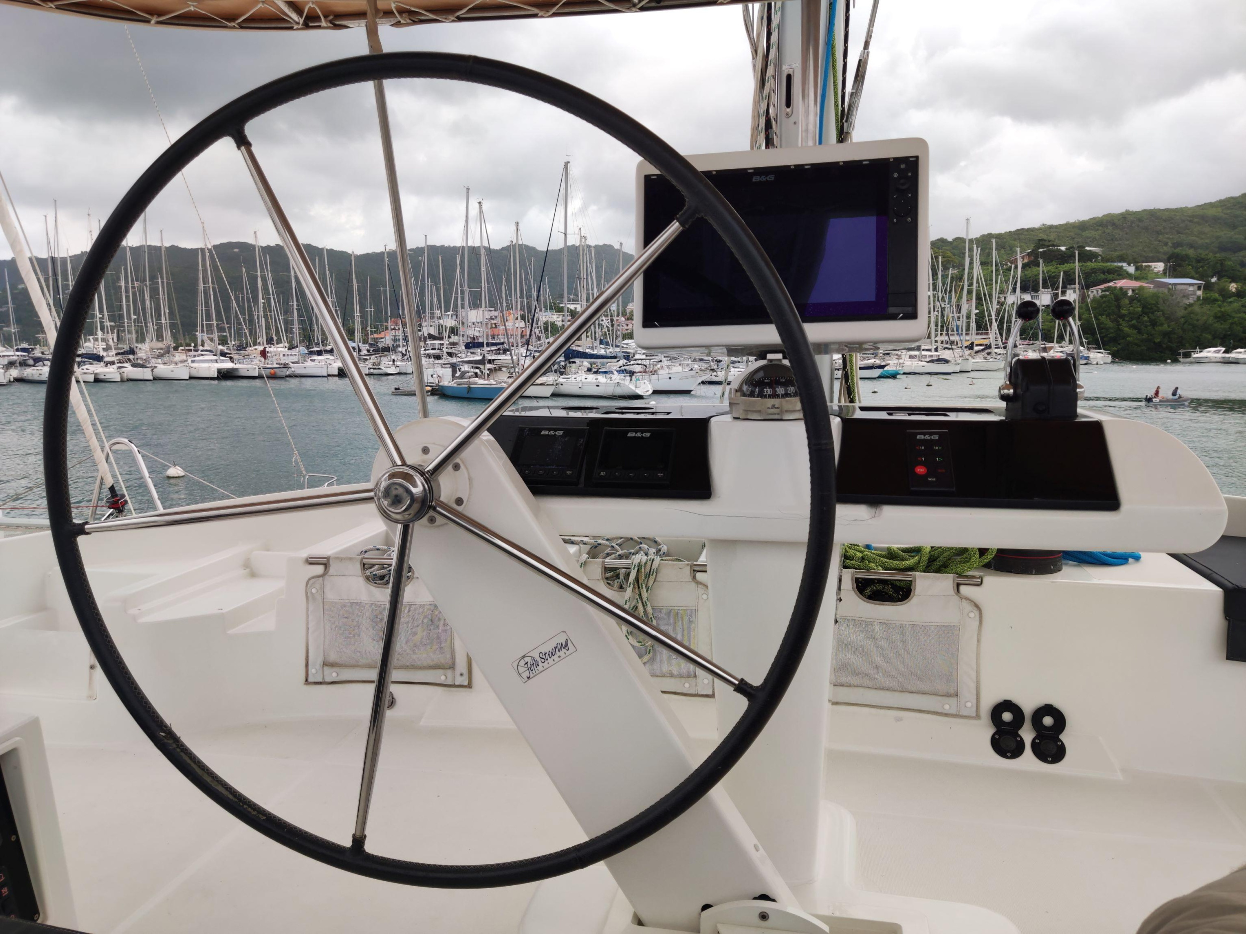 Lagoon 52 F - 6 + 2 cab. — photo 7