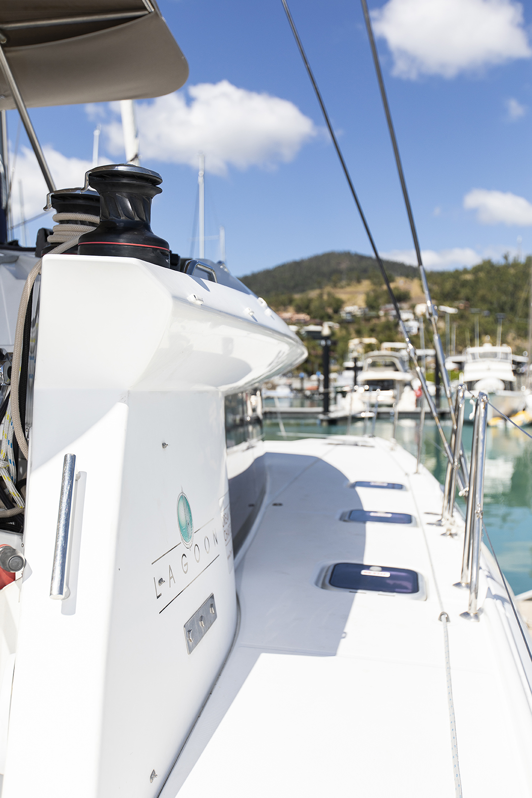 Lagoon 421 — photo 14