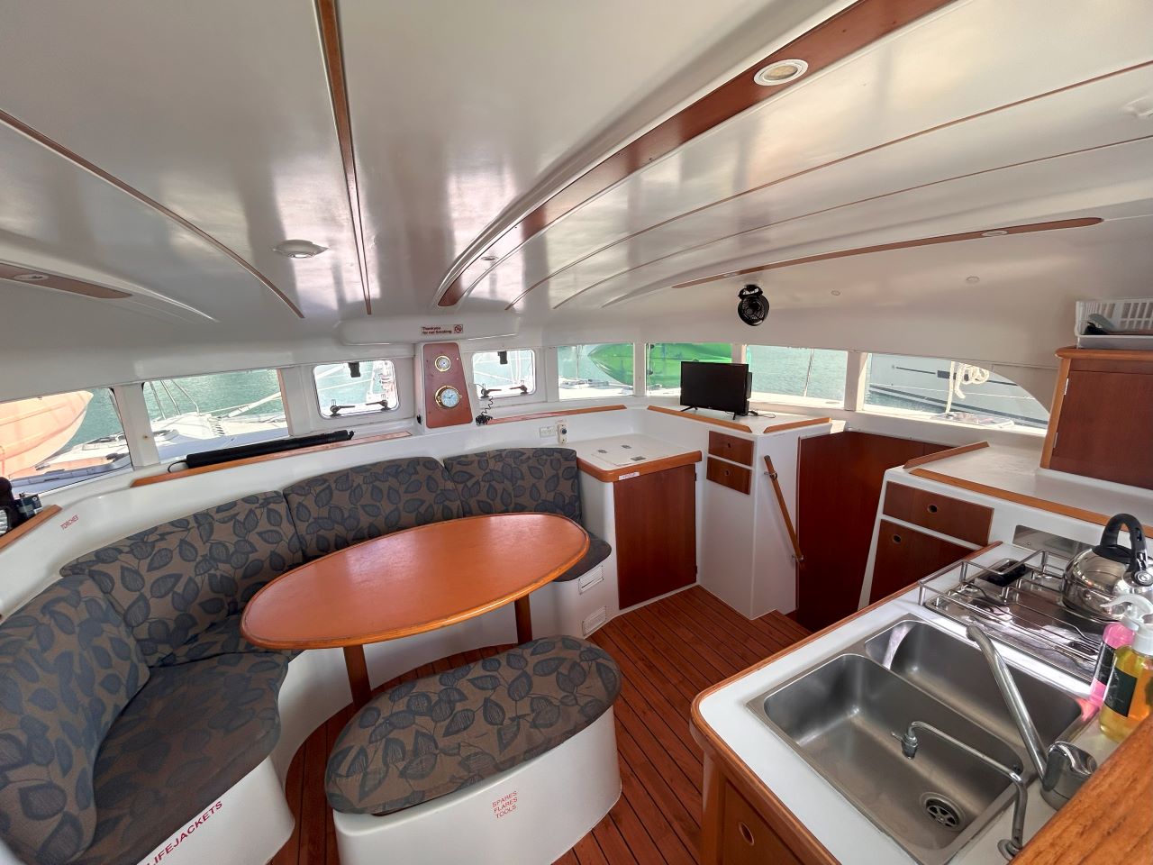 Lagoon 380 - 4 cab. — photo 5