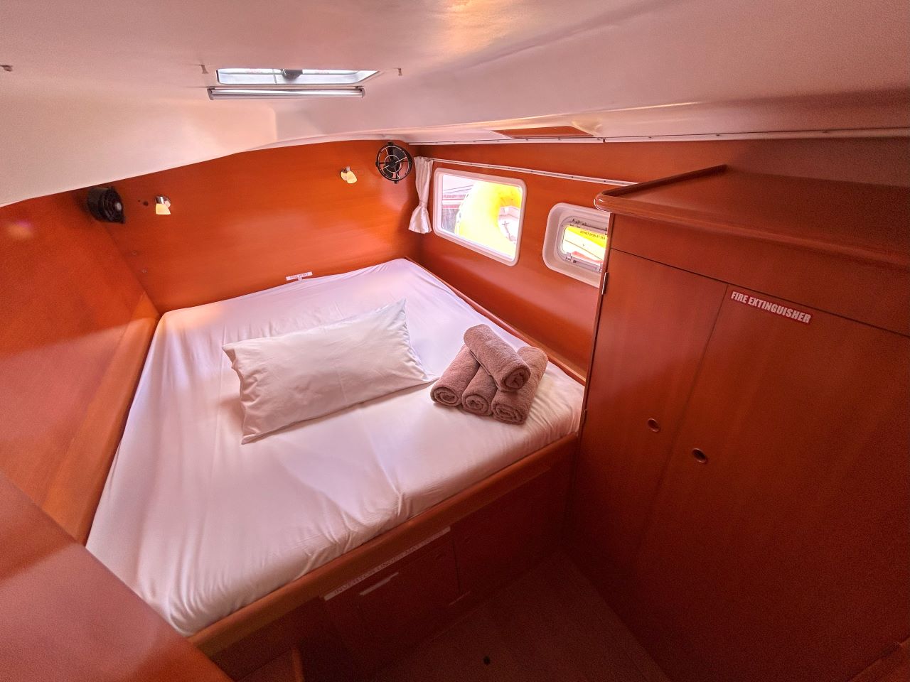 Lagoon 380 - 4 cab. — photo 9