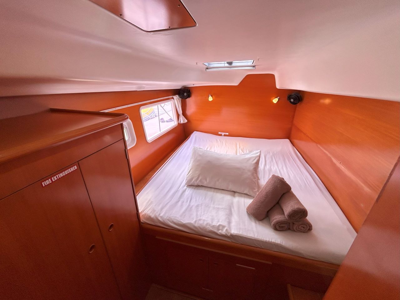 Lagoon 380 - 4 cab. — photo 10
